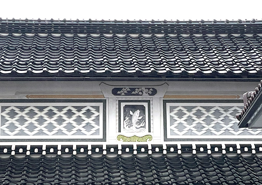 鳥取県琴浦町光の鏝絵