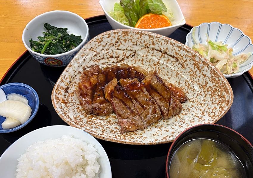 ちっちゃなレストラン 鳥取県琴浦町 地産食材×国産牛ランチ