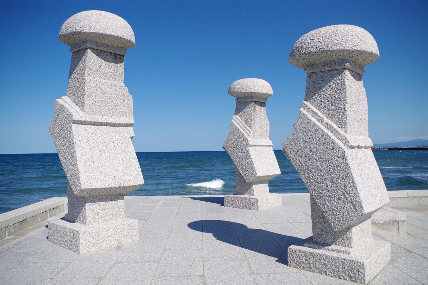 波しぐれ三度笠